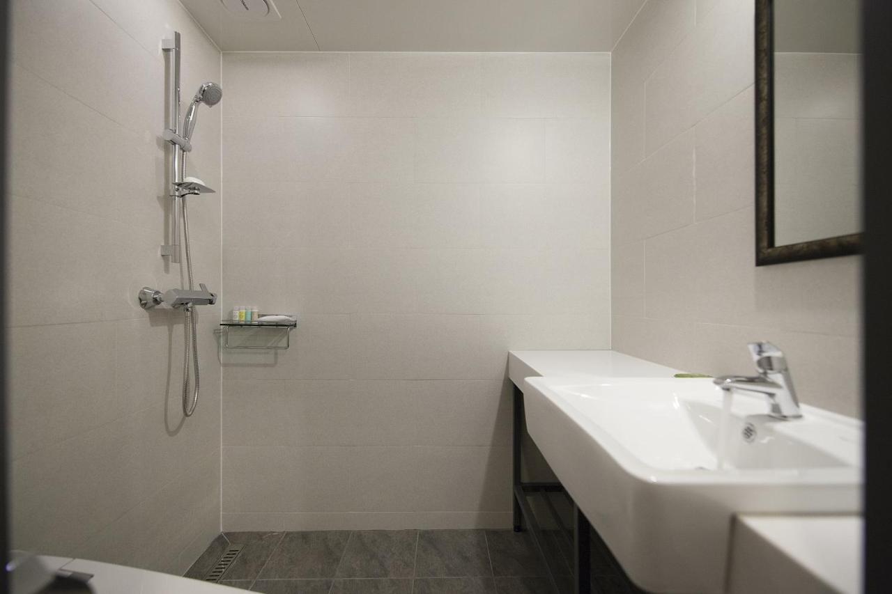 The Hotel Gray Пусан Екстериор снимка